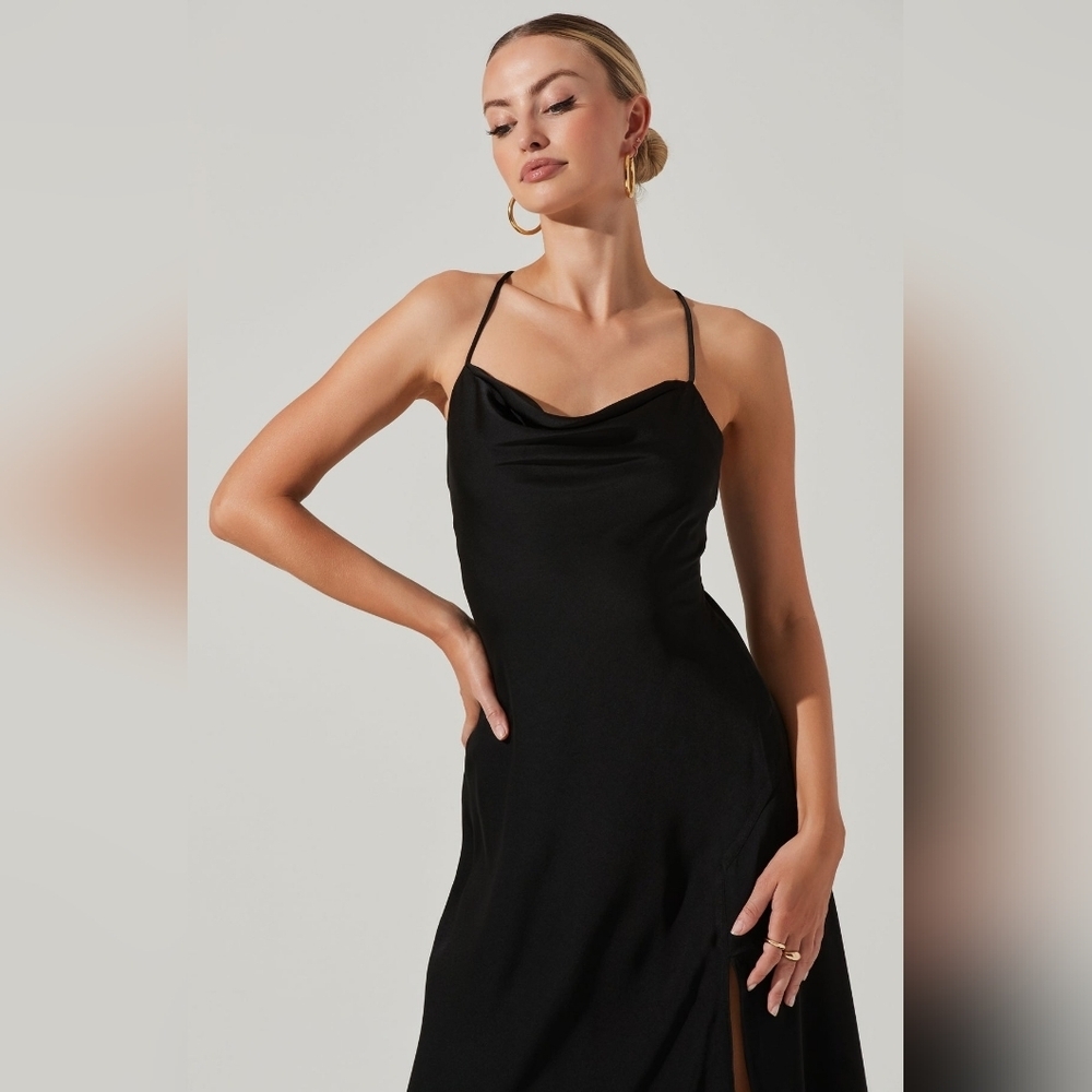 ASTR THE LABEL Gaia Midi Dress - Picture 11 of 13